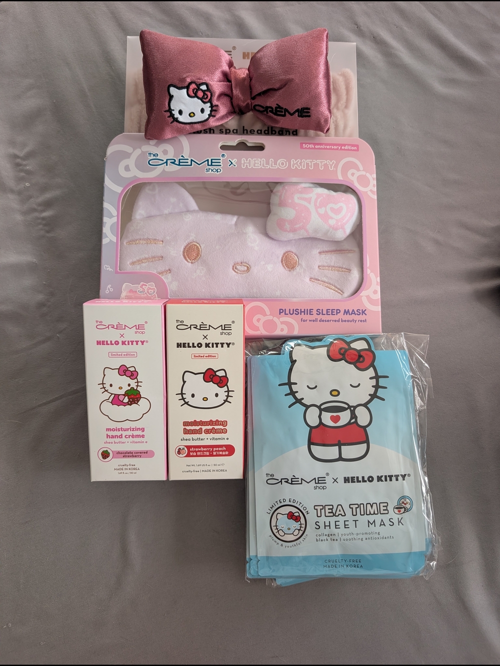 The Crème Shop x Hello Kitty Spa Set - Pink & Blue